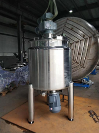 Mixing tank with heating and homogenizer